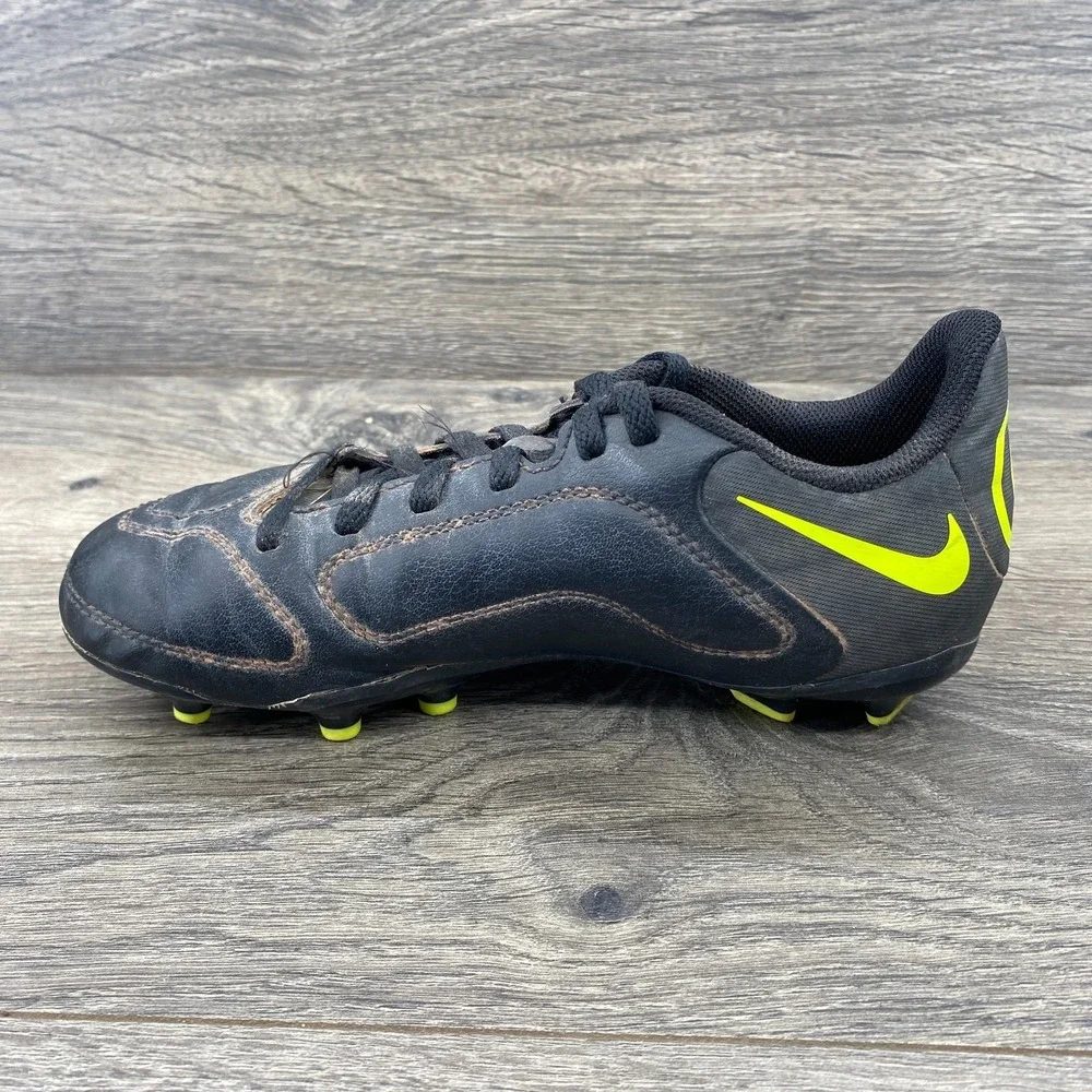 Nike Jr Legend Tiempo 9 Club FG/MG Soccer Cleats‎ Size 1 Youth Black DA1331-070